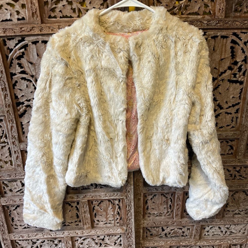 Old Navy Women's Cream Faux FurTeddy Jacket